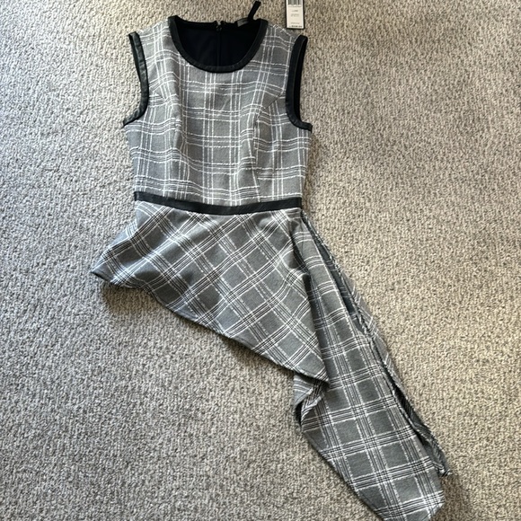 BCBMAXAZRIA Asymmetrical too - Picture 3 of 5